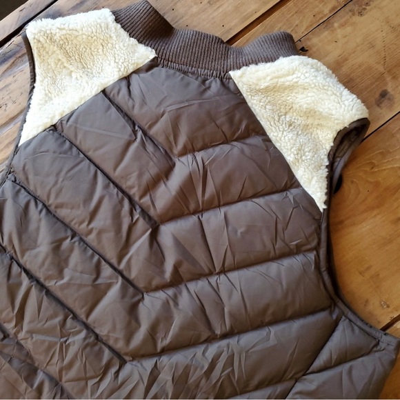Athleta responsible down vest Medium - Picture 7 of 9